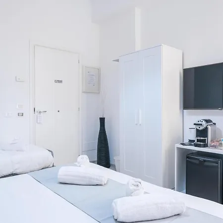 Viale Giulio Cesare Πανσιόν 4*